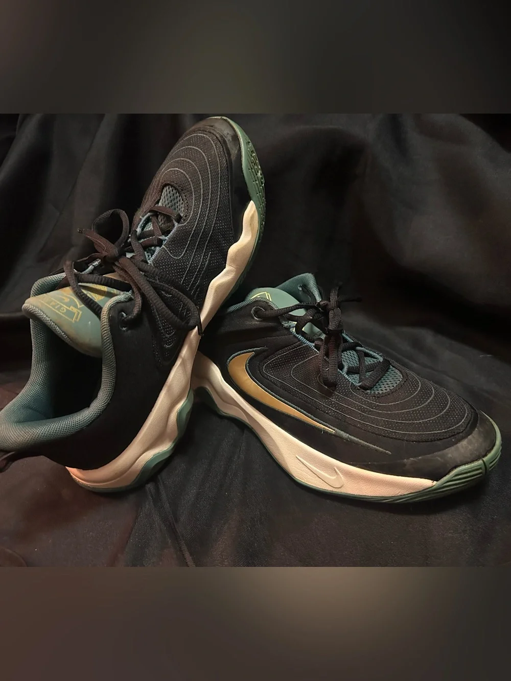 Nike Giannis Immortality Lace-Up Sneakers Black/White/Green/Gold Youth 6.5